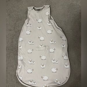 Woolino 4 seasons sleep bag with sheep design